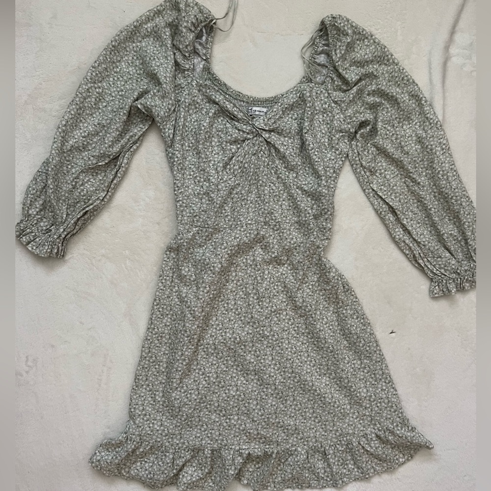 HOLLISTER GREEN FLORAL DRESS